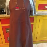 Tablier brodé 1 VACHE BEARNAISE EN FRANCE marron 1 atelier-bearnais