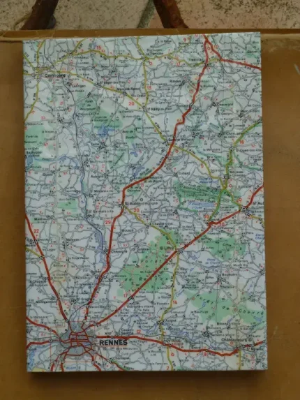 Carnet de dessin recouvert de la carte routière RENNES moyen format 1 atelier- béarnais