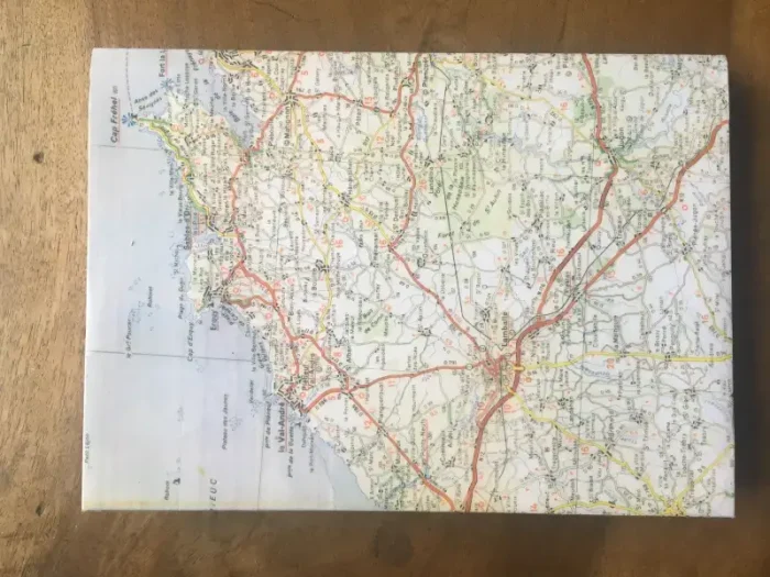Carnet de dessin recouvert de la carte routière SAINT-MALO moyen format 2 atelier-béarnais