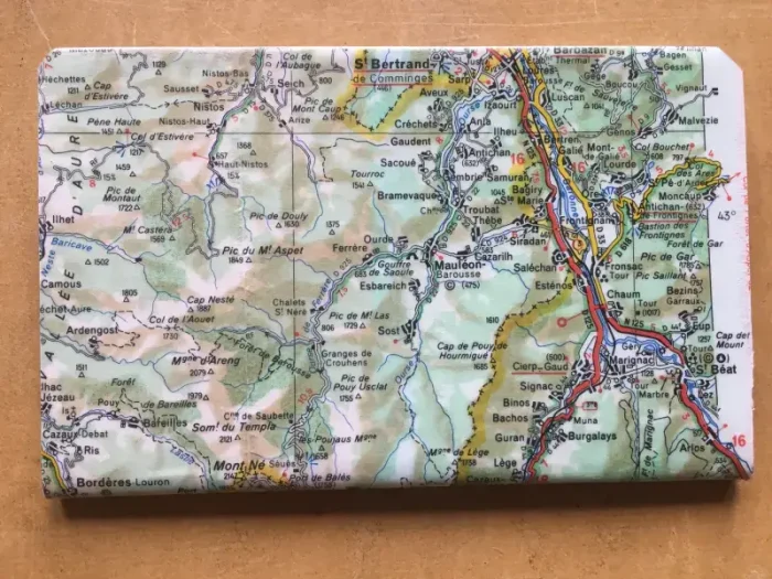 Carnet de notes recouvert de la carte routière BAGNERES-DE-LUCHON moyen format 2 atelier-béarnais