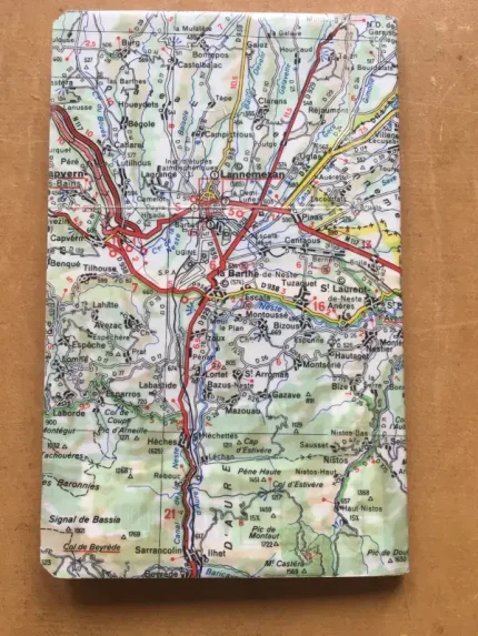 Carnet de notes recouvert de la carte routiere Montrejeau moyen format 2 atelier-bear