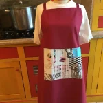 Tablier avec poche imprimée PARTY EN 53 AUX USA rouge foncé 1 atelier-béarnais