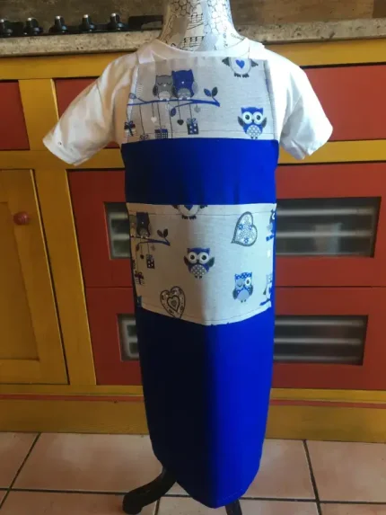 Tablier 8 ans CHOUETTES bleu roi 1 atelier-béarnais