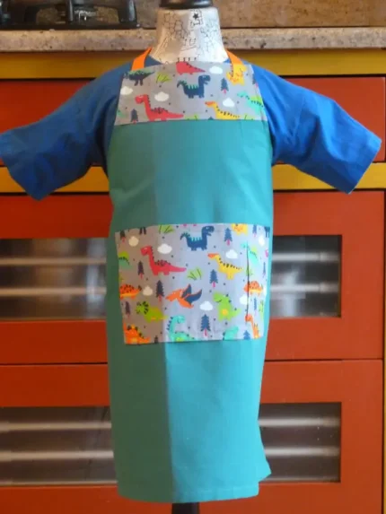 Tablier 8 ans DINOSAURES vert menthe 1 atelier-béarnais