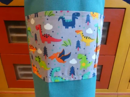 Tablier 8 ans DINOSAURES vert menthe 2 atelier bearnais