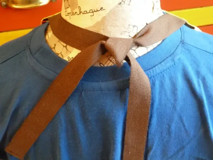 Tablier 8 ans FERME marron 5 atelier-béarnais