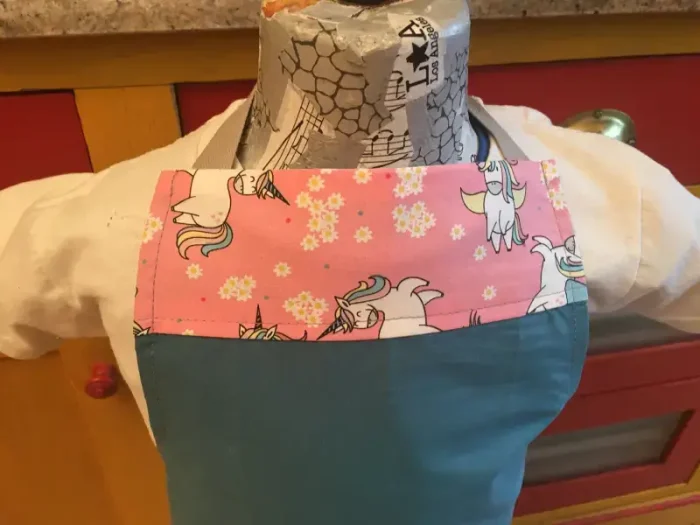 Tablier 8 ans LICORNE bleu canard 3 atelier-béarnais