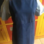 Tablier béarnais à bretelles LE TABB court bleu marine 1 atelier-bearnais