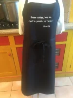 Tablier brodé HENRI IV noir 3 atelier-béarnais