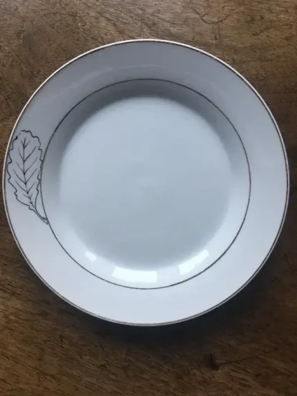 ASSIETTE-DEVINETTE à dessert CHENE blanche 1 atelier-bearnais