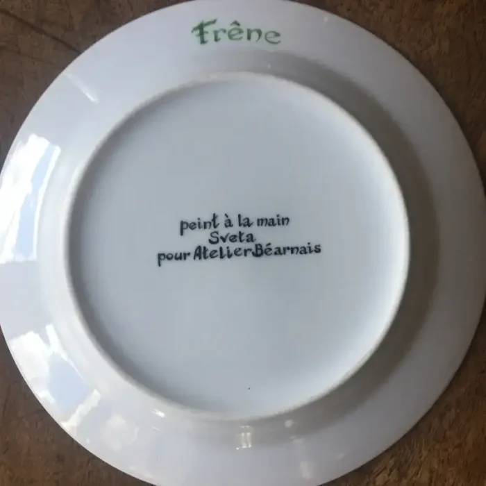 ASSIETTE-DEVINETTE à dessert FRENE blanche 2 atelier-bearnais