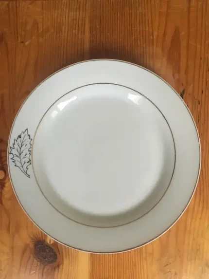 ASSIETTE-DEVINETTE à dessert houx blanche 1 atelier-bearnais