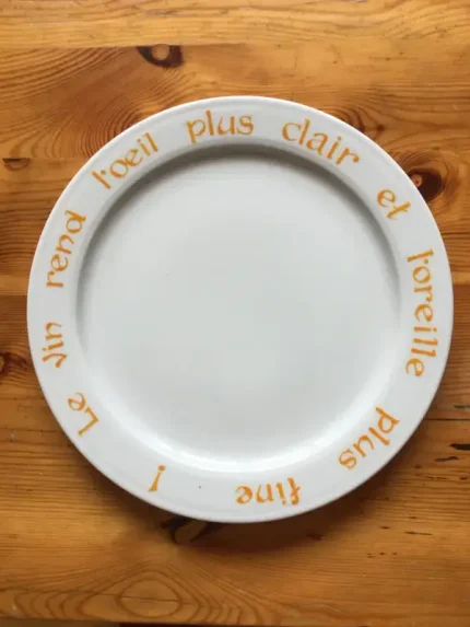 ASSIETTE-DEVINETTE plate BAUDELAIRE safran 1 atelier-bearnais