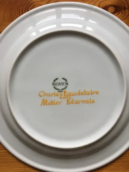 ASSIETTE-DEVINETTE plate BAUDELAIRE safran 2 atelier-bearnais