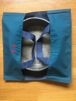 Porte-gâteaux en coton uni bleu canard brodé de 2 VACHES BEARNAISES 1 atelier-bearnais