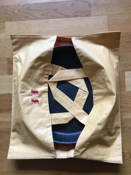 Porte-gateaux toile enduite brodée 2 VACHES BEARNAISES 1 atelier-bearnais