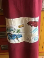 TAblier Béarnais à Bretelles LE TABB à poche imprimée VOITURES AMERICAINES rouge foncé 3 atelier-béarnais