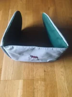 Gant de cuisine double brodé d_1 VACHE BEARNAISE en coton bleu ciel 1 atelier-bearnais